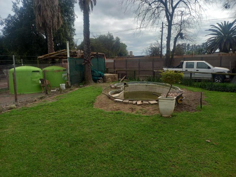 8 Bedroom Property for Sale in Joostenbergvlakte Western Cape